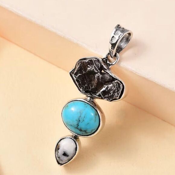 Artisan Crafted Rough Cut Marvelous Meteorites Multi Gemstone 3.15 ctw Pendant - Picture 2 of 6